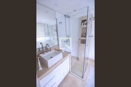 Casa à venda com 200m², 5 quartos e 3 vagasBanheiro