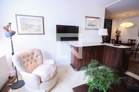 Sala de casa para alugar com 5 quartos, 200m² em Vila Anglo Brasileira, São Paulo