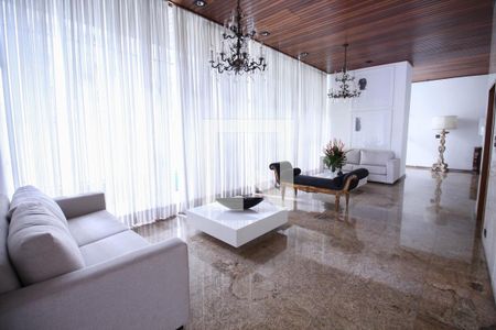Casa à venda com 200m², 5 quartos e 3 vagasÁrea comum