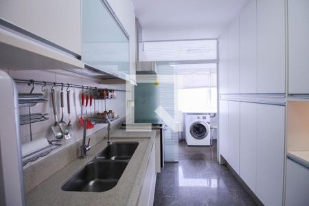 Casa à venda com 200m², 5 quartos e 3 vagasCozinha