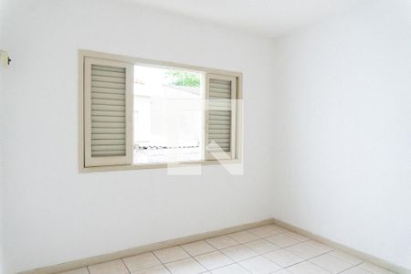 Casa à venda com 150m², 5 quartos e 5 vagasQuarto 2