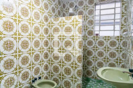 Casa à venda com 150m², 5 quartos e 5 vagasBanheiro 2