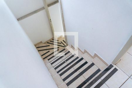 Casa à venda com 150m², 5 quartos e 5 vagasEscada