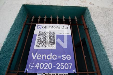 Casa à venda com 250m², 4 quartos e 2 vagasPlaca na Fachada
