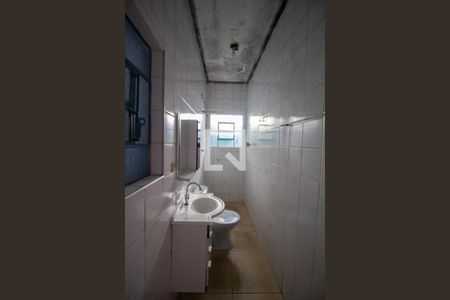 Banheiro de casa à venda com 4 quartos, 250m² em Jardim Casa Pintada, São Paulo