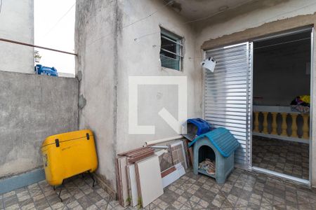 Casa à venda com 125m², 3 quartos e 2 vagas Casa à venda com 125m², 3 quartos e 2 vagasVaranda