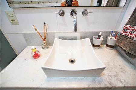 Casa à venda com 148m², 3 quartos e 2 vagasBanheiro 1