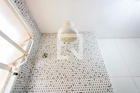 Banheiro de apartamento para alugar com 2 quartos, 51m² em Jardim Ipanema, Santo André