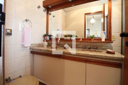 Apartamento à venda com 171m², 4 quartos e 4 vagasBanheiro da suíte 2