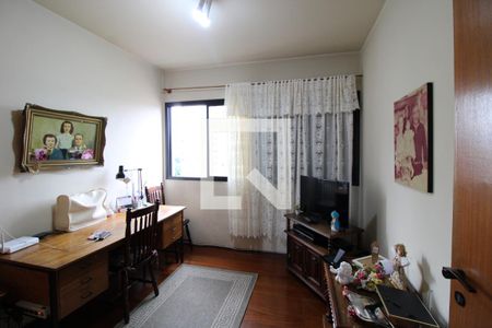 Apartamento à venda com 171m², 4 quartos e 4 vagasQuarto 1
