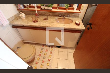 Apartamento à venda com 171m², 4 quartos e 4 vagasBanheiro da suíte 2