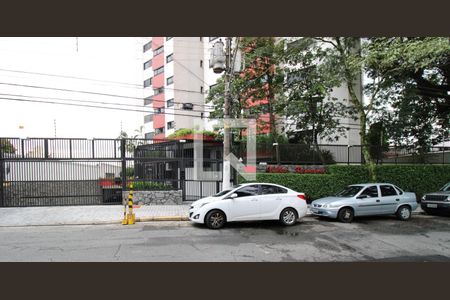Apartamento à venda com 171m², 4 quartos e 4 vagasFachada e portaria