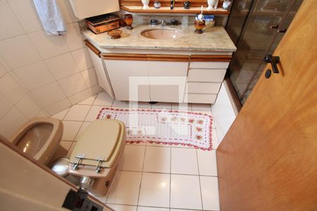 Apartamento à venda com 171m², 4 quartos e 4 vagasBanheiro da suíte 1