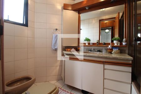 Apartamento à venda com 171m², 4 quartos e 4 vagasBanheiro da suíte 1