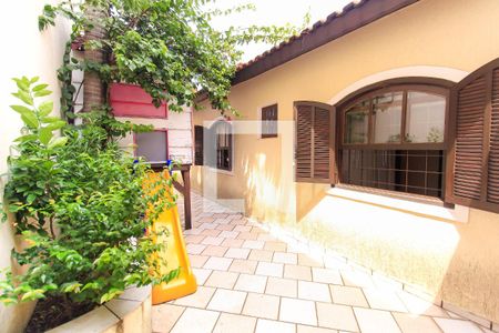 Casa à venda com 298m², 3 quartos e 4 vagasQuintal