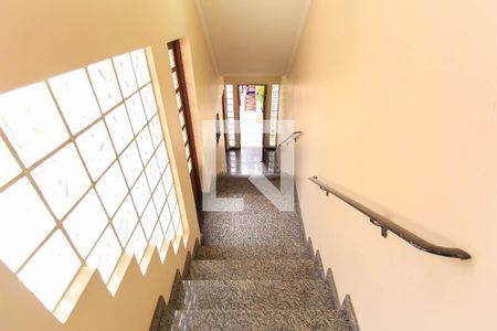 Casa à venda com 298m², 3 quartos e 4 vagasEscada