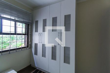 Casa à venda com 298m², 3 quartos e 4 vagasQuarto 2