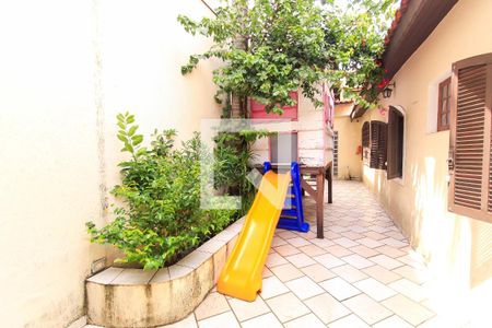 Casa à venda com 298m², 3 quartos e 4 vagasQuintal