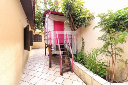 Casa à venda com 298m², 3 quartos e 4 vagasQuintal