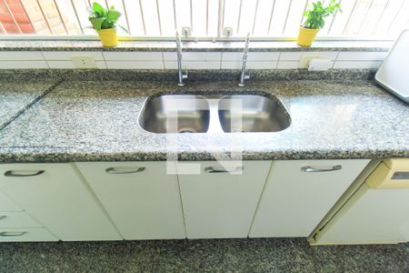 Casa à venda com 298m², 3 quartos e 4 vagasCozinha