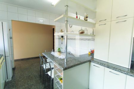 Casa à venda com 298m², 3 quartos e 4 vagasCozinha
