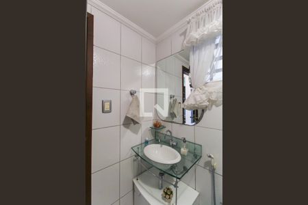 Casa à venda com 298m², 3 quartos e 4 vagasBanheiro 2