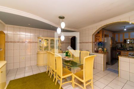 Casa à venda com 268m², 4 quartos e 2 vagasCozinha