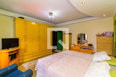 Casa à venda com 268m², 4 quartos e 2 vagasSuíte 3