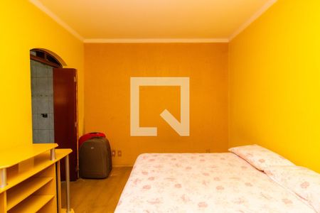 Casa à venda com 268m², 4 quartos e 2 vagasSuíte 2