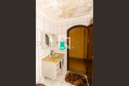 Casa à venda com 268m², 4 quartos e 2 vagasBanheiro 4