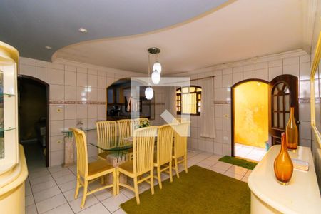 Casa à venda com 268m², 4 quartos e 2 vagasCozinha