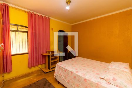 Casa à venda com 268m², 4 quartos e 2 vagasSuíte 2