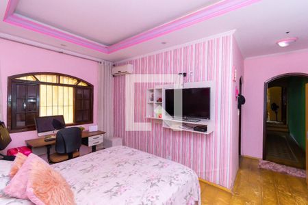 Casa à venda com 268m², 4 quartos e 2 vagasSuíte 1