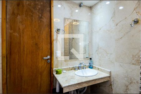 Casa à venda com 90m², 2 quartos e 2 vagasBanheiro da Suíte