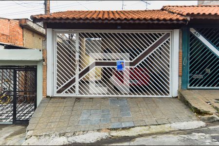 Casa à venda com 90m², 2 quartos e 2 vagasFachada