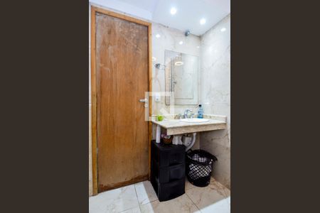 Casa à venda com 90m², 2 quartos e 2 vagasBanheiro da Suíte