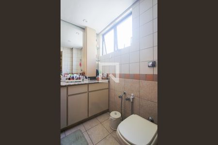Banheiro suite de apartamento à venda com 3 quartos, 120m² em Petrópolis, Porto Alegre