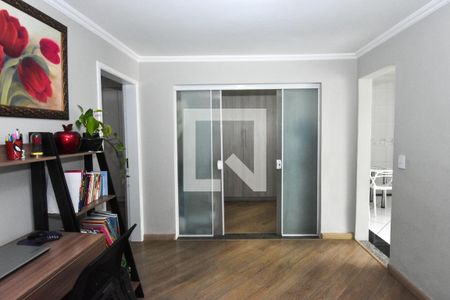 Casa à venda com 250m², 3 quartos e 3 vagasEscritório