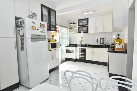 Casa à venda com 250m², 3 quartos e 3 vagasCozinha