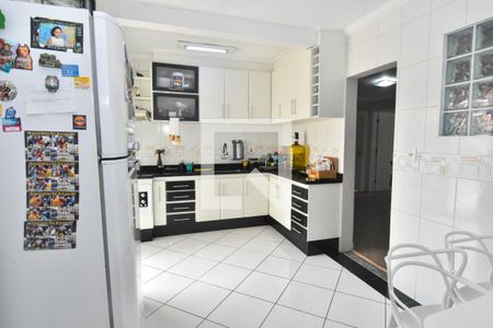 Casa à venda com 250m², 3 quartos e 3 vagasCozinha