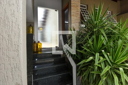 Casa à venda com 250m², 3 quartos e 3 vagasGaragem