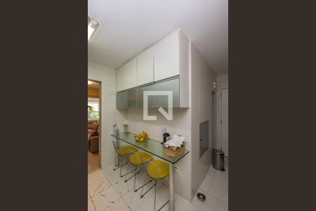 Apartamento à venda com 141m², 4 quartos e 3 vagasCozinha