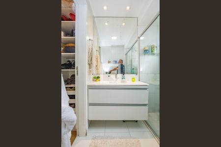 Apartamento à venda com 141m², 4 quartos e 3 vagasBanheiro da Suíte 1