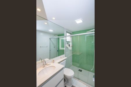 Apartamento à venda com 141m², 4 quartos e 3 vagasBanheiro da Suíte 3