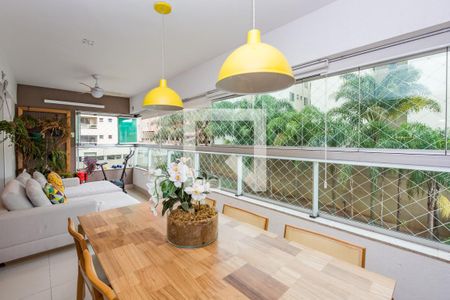 Apartamento à venda com 141m², 4 quartos e 3 vagasVaranda da Sala