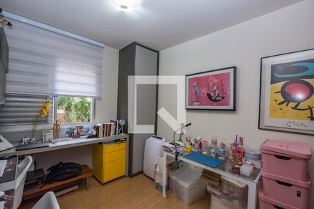 Apartamento à venda com 141m², 4 quartos e 3 vagasQuarto 4