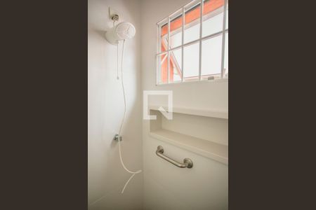 Casa à venda com 114m², 3 quartos e 1 vagaBanheiro - Chuveiro