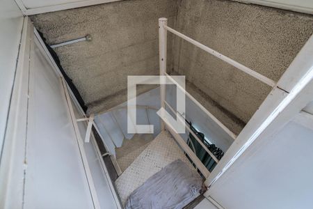 Apartamento à venda com 42m², 1 quarto e sem vagaTerraço - Escada de acesso
