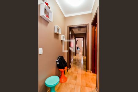 Casa à venda com 122m², 3 quartos e 2 vagasCorredor 