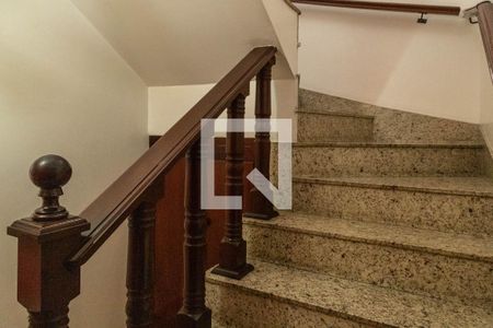 Casa à venda com 125m², 3 quartos e 2 vagasEscada